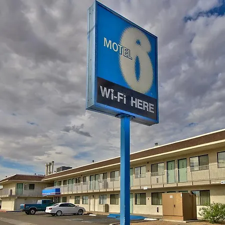 Budgetel Inn & Suites