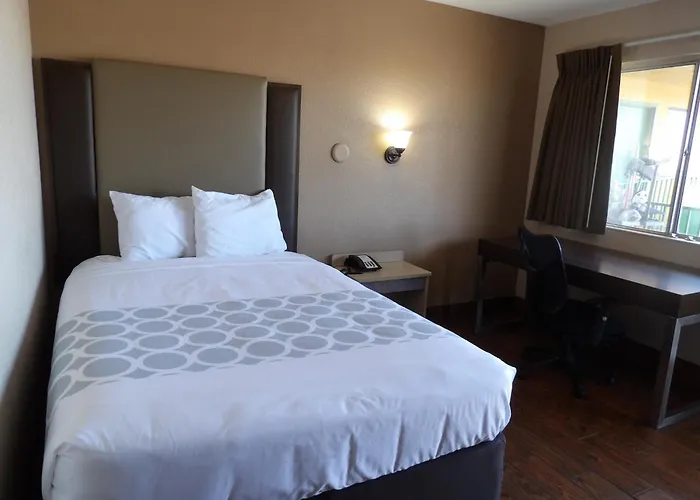 Econo & Hotel Yuma