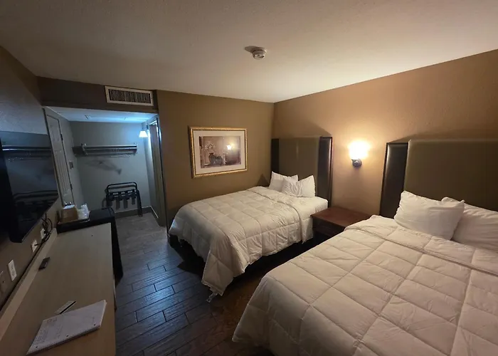 Econo & Hotel