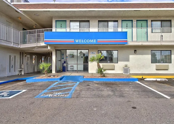 Econo & Hotel