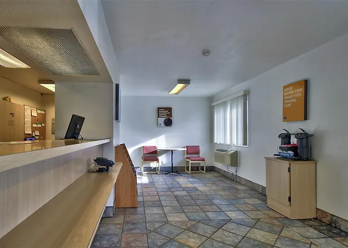 Econo & Hotel Yuma