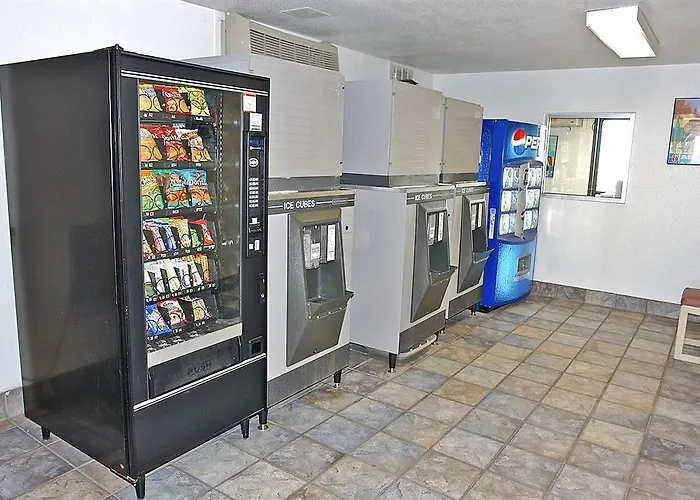 Hotel Econo &